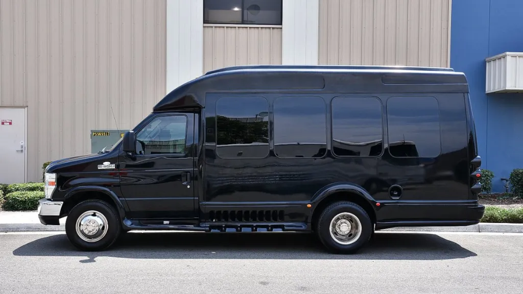 Party Bus Rental Toronto​